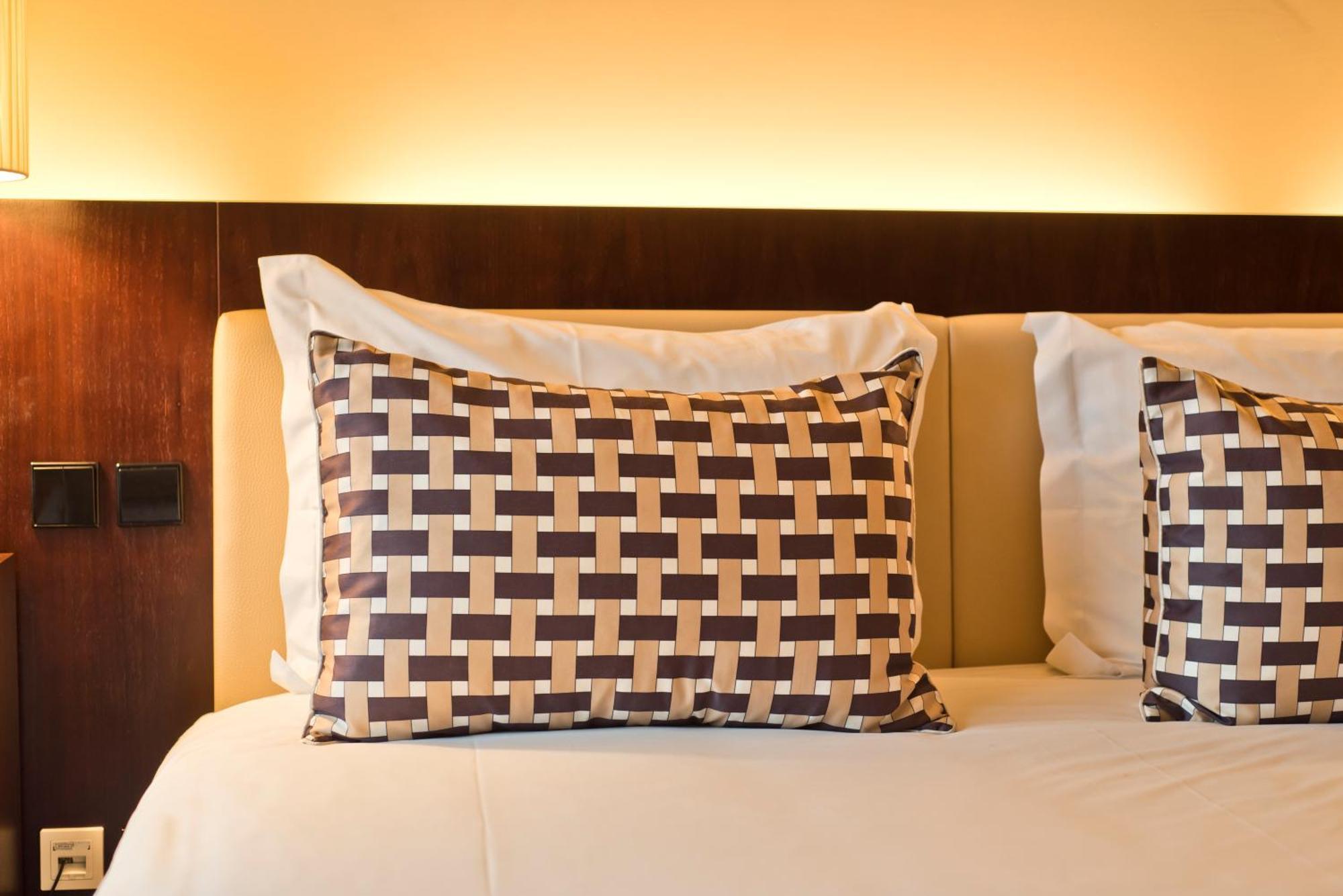 Golden Tulip Sao Joao Da Madeira Hotel Стая снимка
